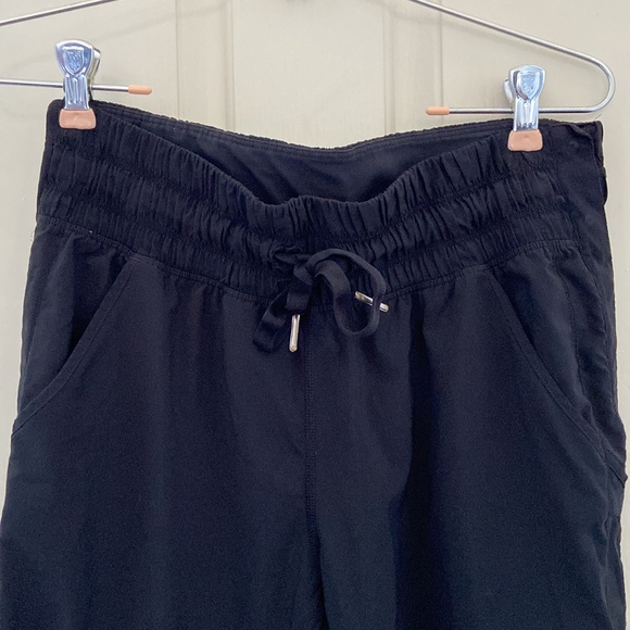 Lululemon Dance Studio Capri Joggers - Picture 2 of 8